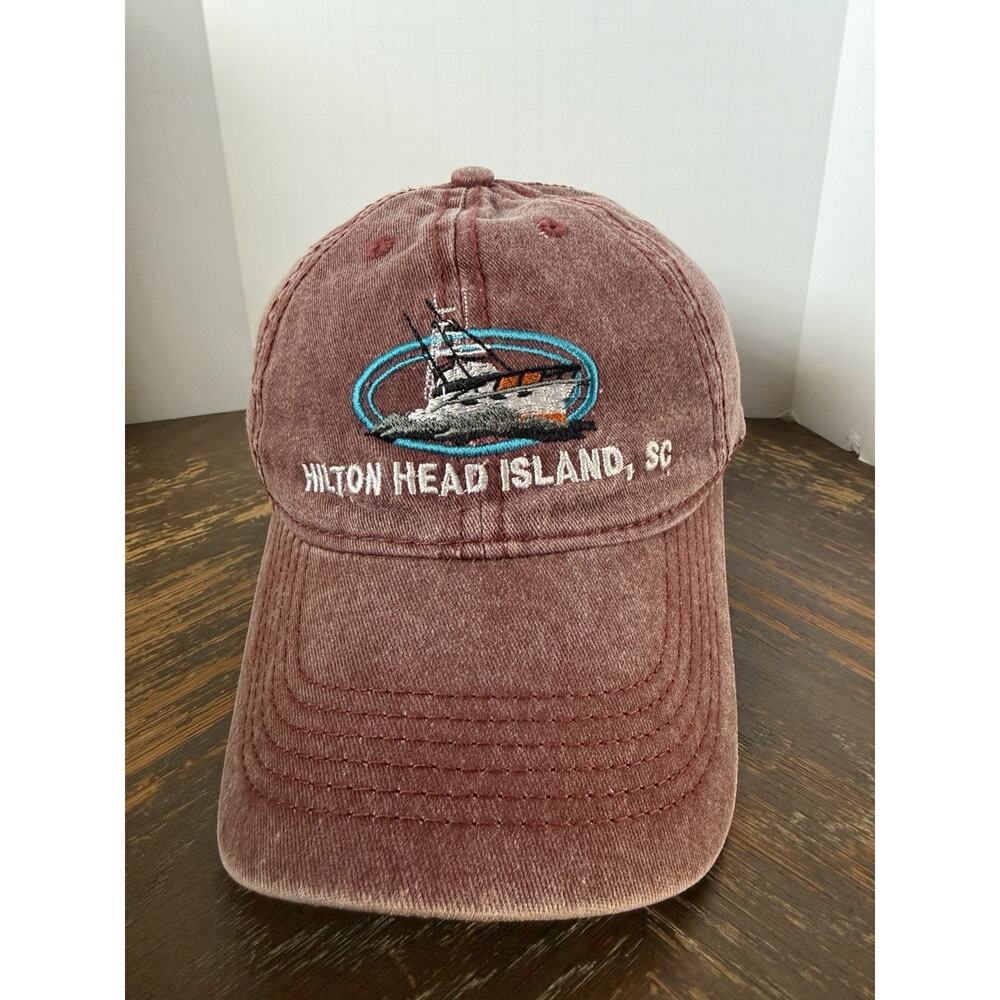 Distressed-style baseball cap embroidered "HILTON HEAD ISLAND, SC